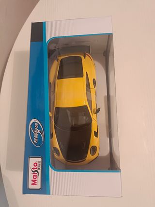Porsche 911 GT2 RS 1:24 Special Edition