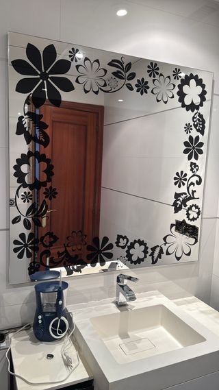 Espejo baño con flores
