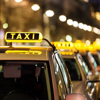 Vendo licencia taxi Zaragoza
Par
Solo la licencia
