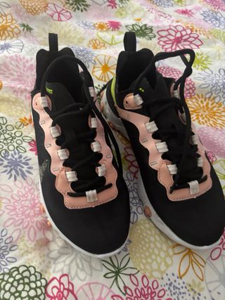 Nike React Element 55 - Negras/Rosa