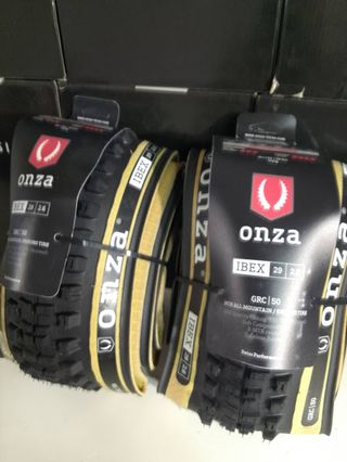 Coppia Gomme Onza Ibex 29x2.60