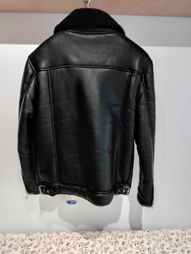 Cazadora Zara borreguito negra - M