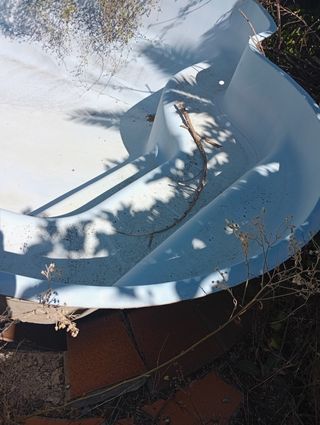 Busco empresa de instalación de piscina poliester