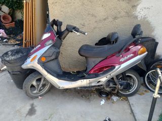 Motocicleta usada Kymco