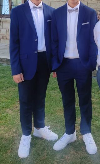 Traje azul marino chico