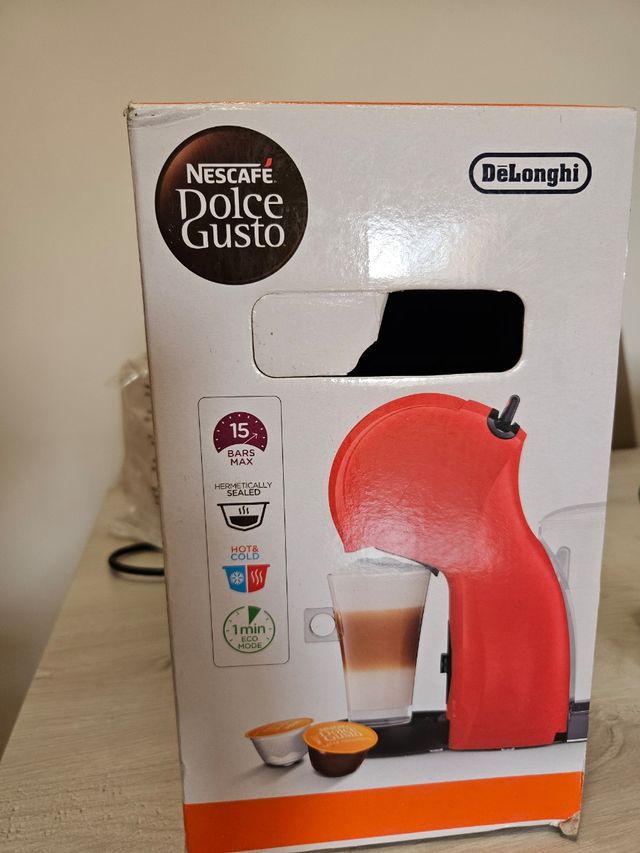 Cafetera De'Longhi roja