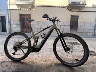 Ebike Bicicleta eléctrica CUBE