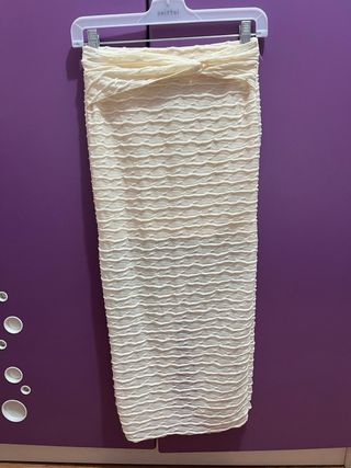 Conjunto top y falda beige