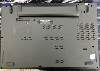 Lenovo ThinkPad T470p i5-7300HQ a 2.50GHz / 16GB 