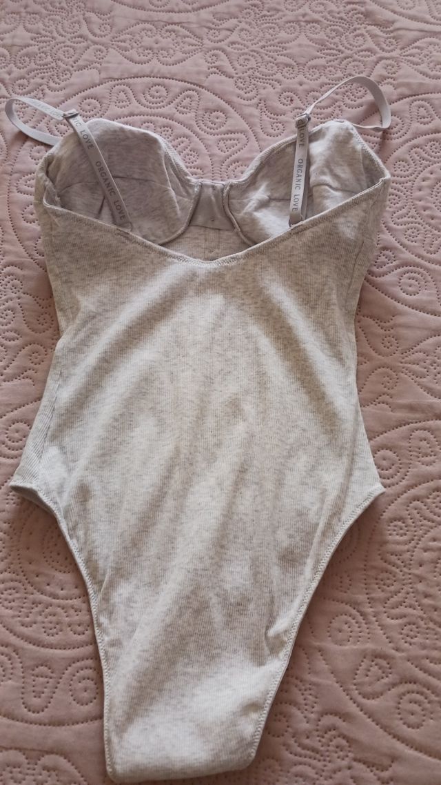 Body gris 100%  algodón.