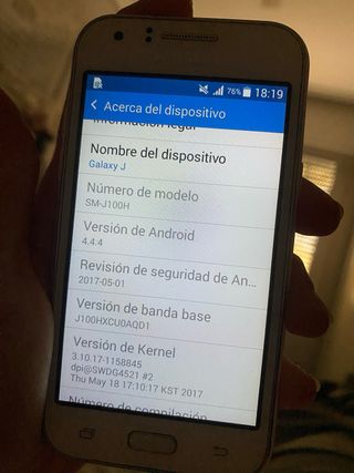 Samsung Galaxy J1 - Blanco/Beige
