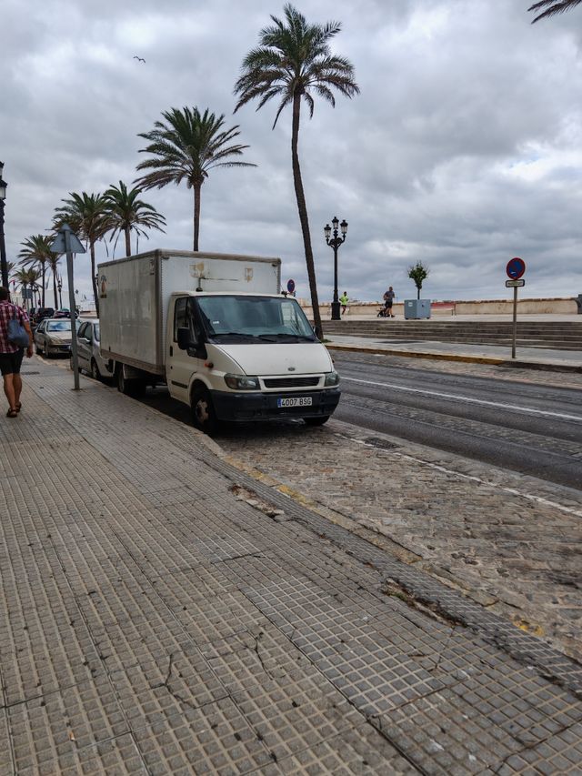 Se hacen portes y mudanzas económicas