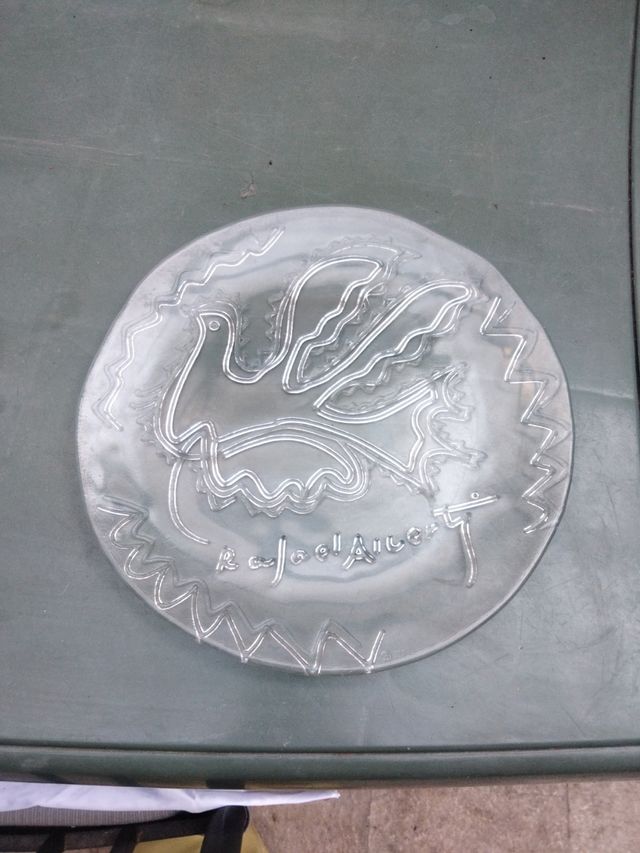 Plato cristal Rafael Alberti, diseñada en 1992.