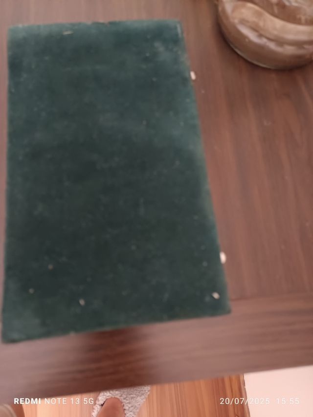 Abrecartas antiguo con lupa