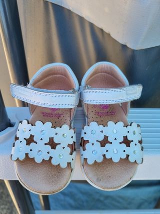 Sandalias Pablosky niña blancas