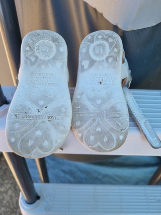 Sandalias Pablosky niña blancas