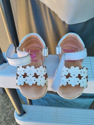 Sandalias Pablosky niña blancas