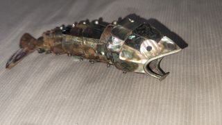 Abridor botellas pez de abalon y metal antiguo