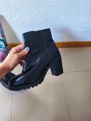 Botines negros tacón 39