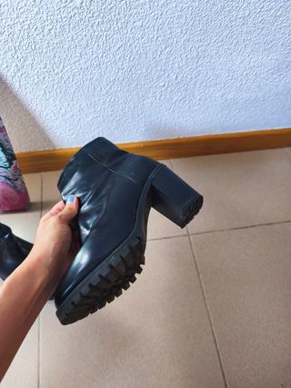 Botines negros tacón 39
