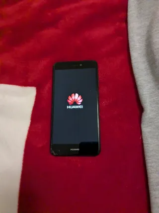 Perfettamente funzionante ma con vetro incrinato