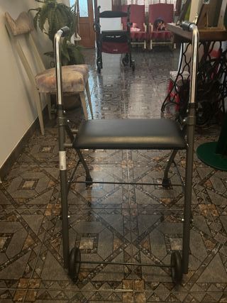 Andador con asiento