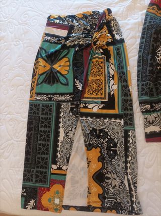 Conjunto falda pantalón multicolor