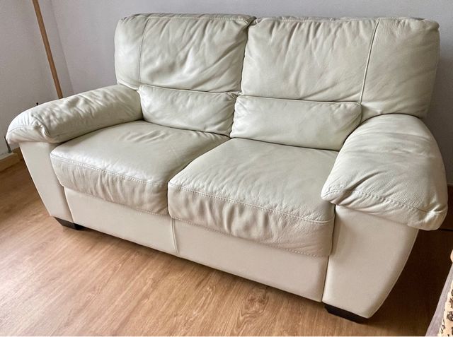 Divano in pelle beige - 2 posti
Materiale: pelle