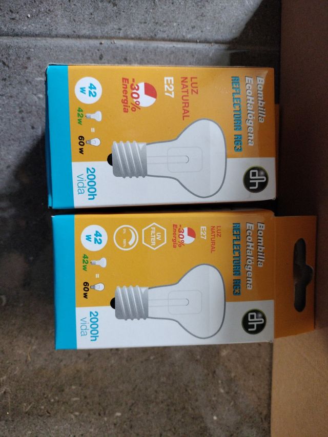 12  Bombillas halógenas E27 dh 42W - Luz Natural