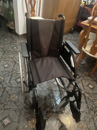 Silla de ruedas plegable