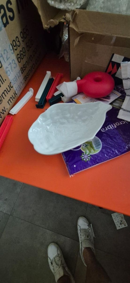 15 Platos porcelana forma concha blancos