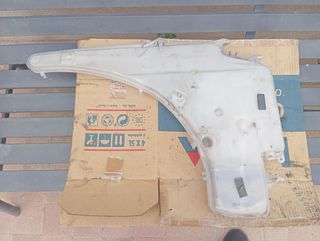 Deposito limpiaparabrisas BMW E87 120D 7229534