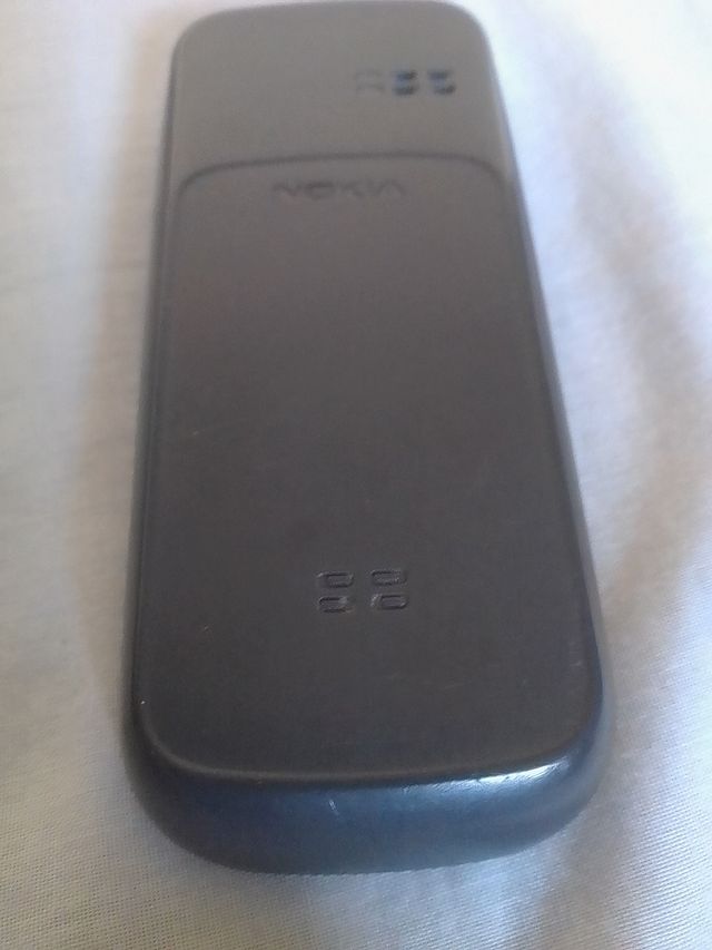 Nokia 100 - Teléfono móvil