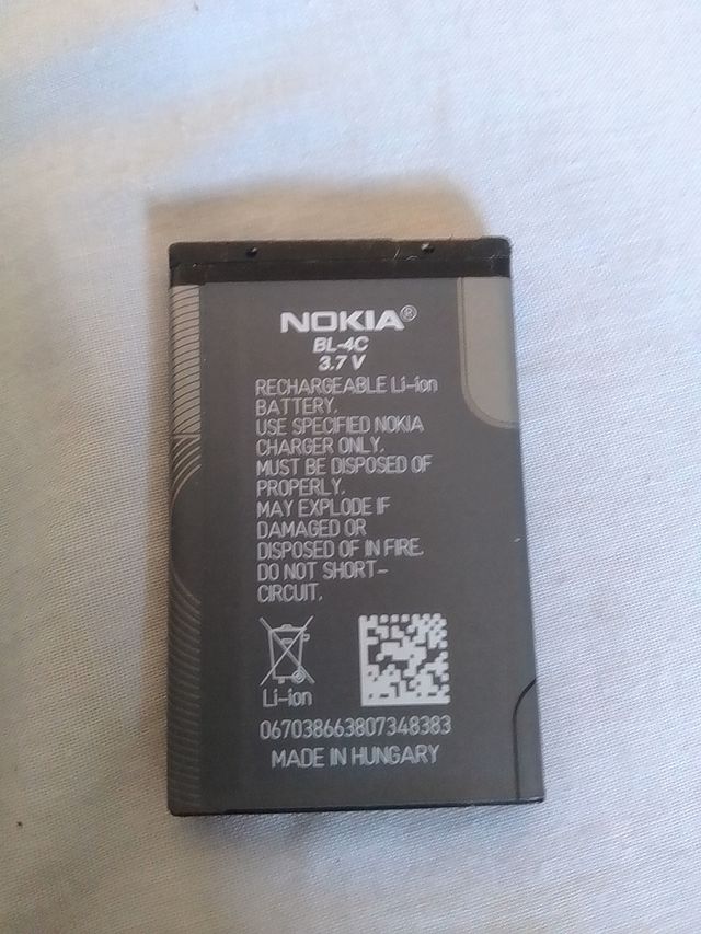 Nokia 100 - Teléfono móvil