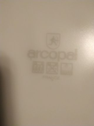 30 Platos grandes Arcopal  y 7 Arcoroc años '50
