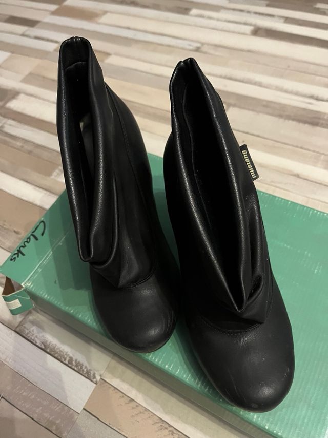 Botines Mustang negros