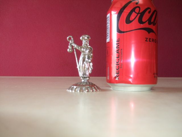 Figura em metal Santiago Peregrino