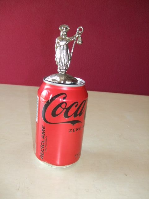 Figura em metal Santiago Peregrino