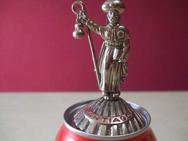 Figura em metal Santiago Peregrino