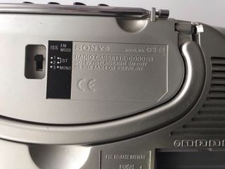 Radio Cassette Sony CFS-E2 - Radio Portátil