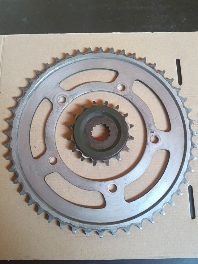 Transmisión, arrastre Suzuki GSR 600