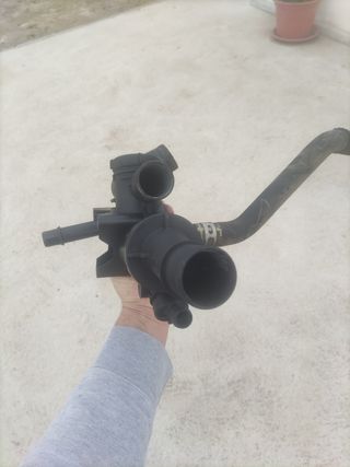 Caja agua + termostato Peugeot 407 C5