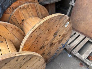 MESAS BOBINAS CARRETE MADERA CABLE CHILLPALET