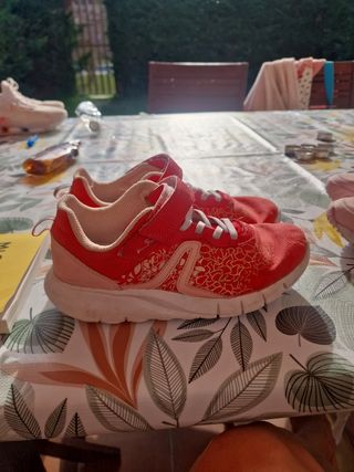 Zapatillas Decathlon New Feel rojas