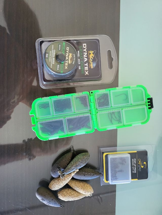 Equipo completo de carpfishing.