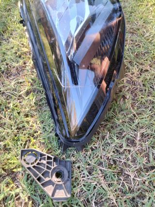 Faro LED Peugeot 208 (2021) derecho