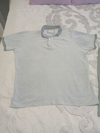 Polo y pantalón Sfera verde.
