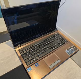Portátil Asus A53E gris/ocre 
