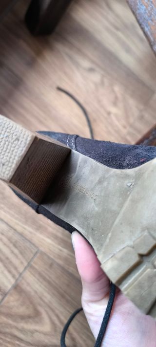Botines negros de tacón