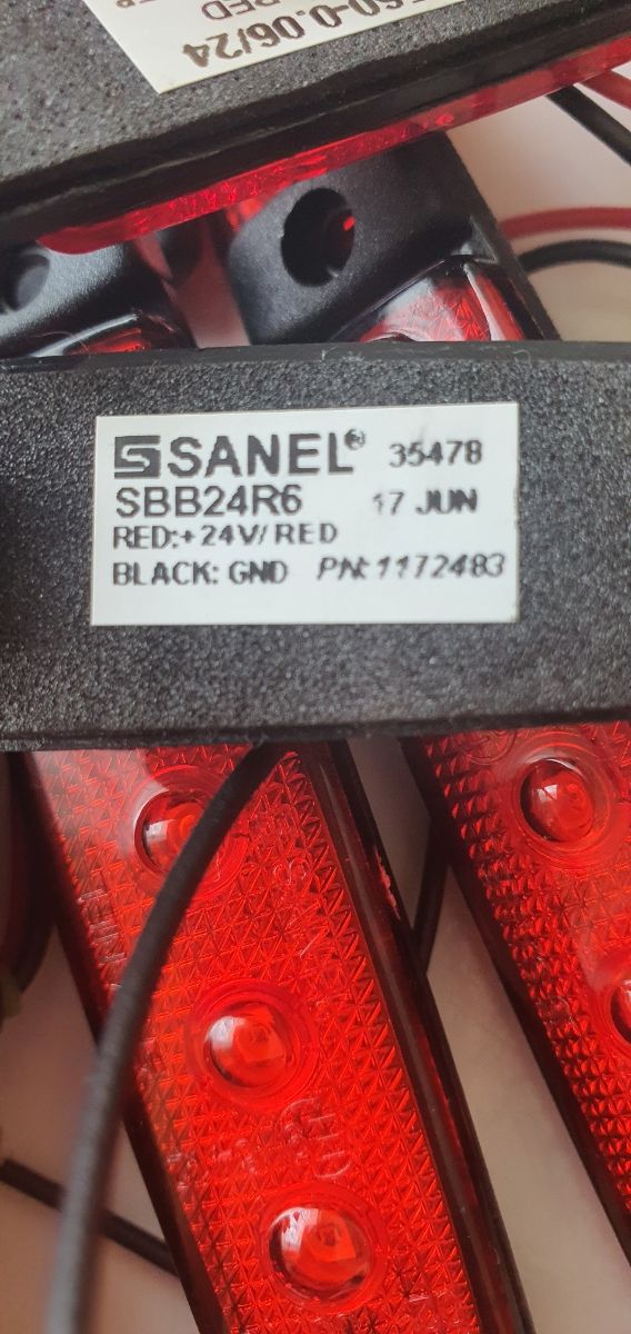 Luces LED 20 rojas más una blanca pará matrícula 